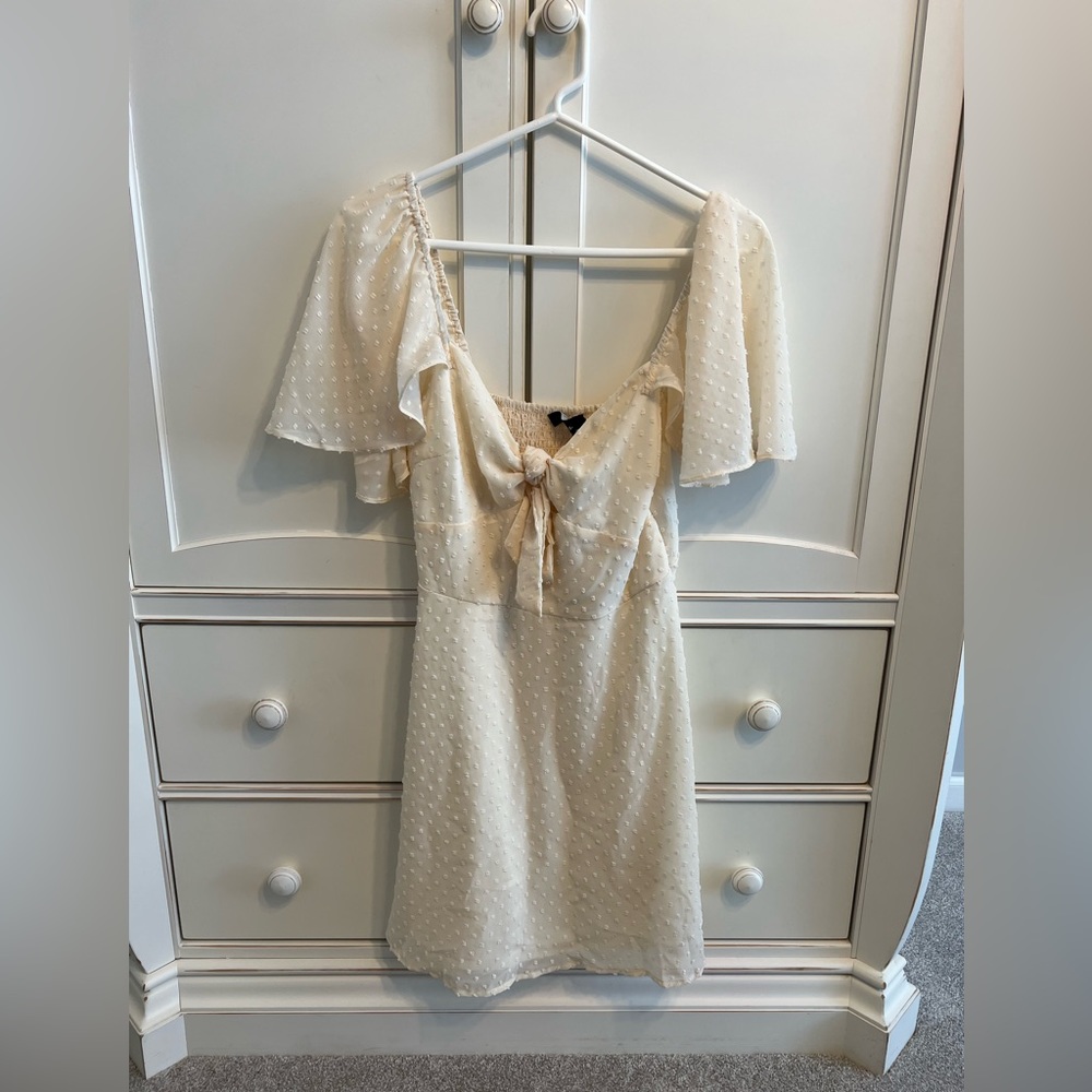 Adorable Off-White Lulu’s Dress